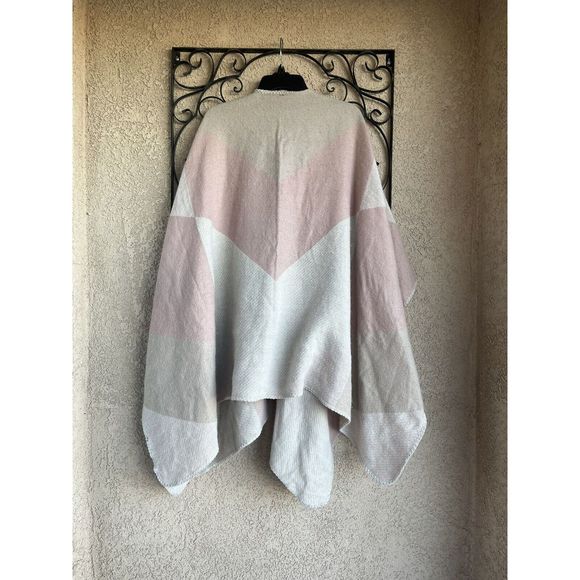 Torrid color block ruana wrap - OS - pink/ tan - Picture 5 of 8